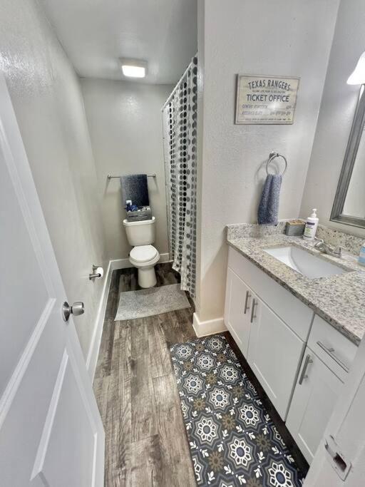 Lovely 2-Bedroom Condo Next To At&T Stadium Арлінгтон Екстер'єр фото