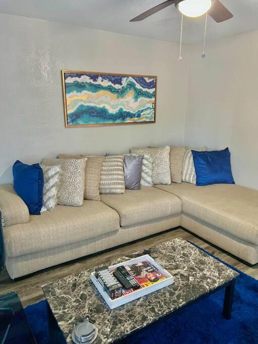 Lovely 2-Bedroom Condo Next To At&T Stadium Арлінгтон Екстер'єр фото